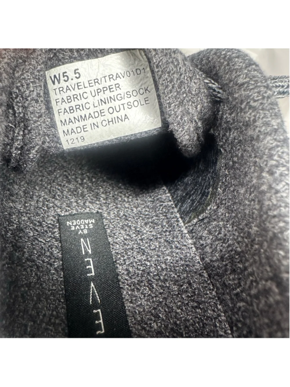 New NIB Gray Steve Madden 